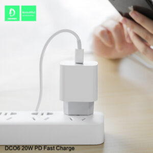 Denmen Ładowarka sieciowa DC06 TYP-C + kabel Typ-C - Typ-C 3.6A 20W 1m Power Delivery PD Biały